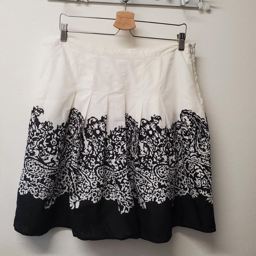 Pleated, Black and White Print Skirt